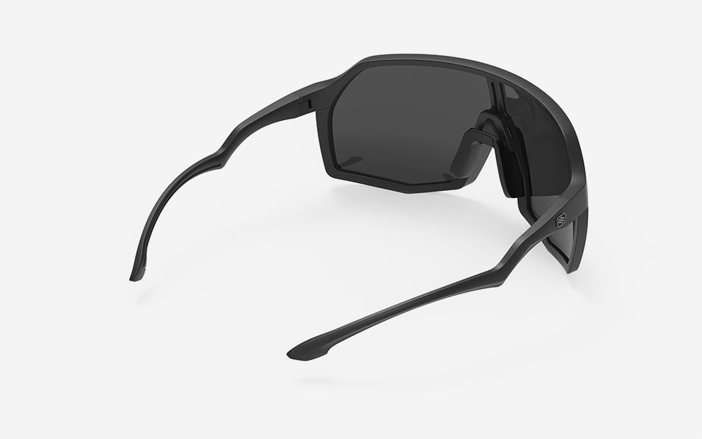 THUNDER | SMOKE BLACK 06